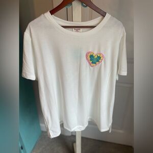 Hayden White Short Sleeve Shirt with Crochet Heart Detail Size 1XL.